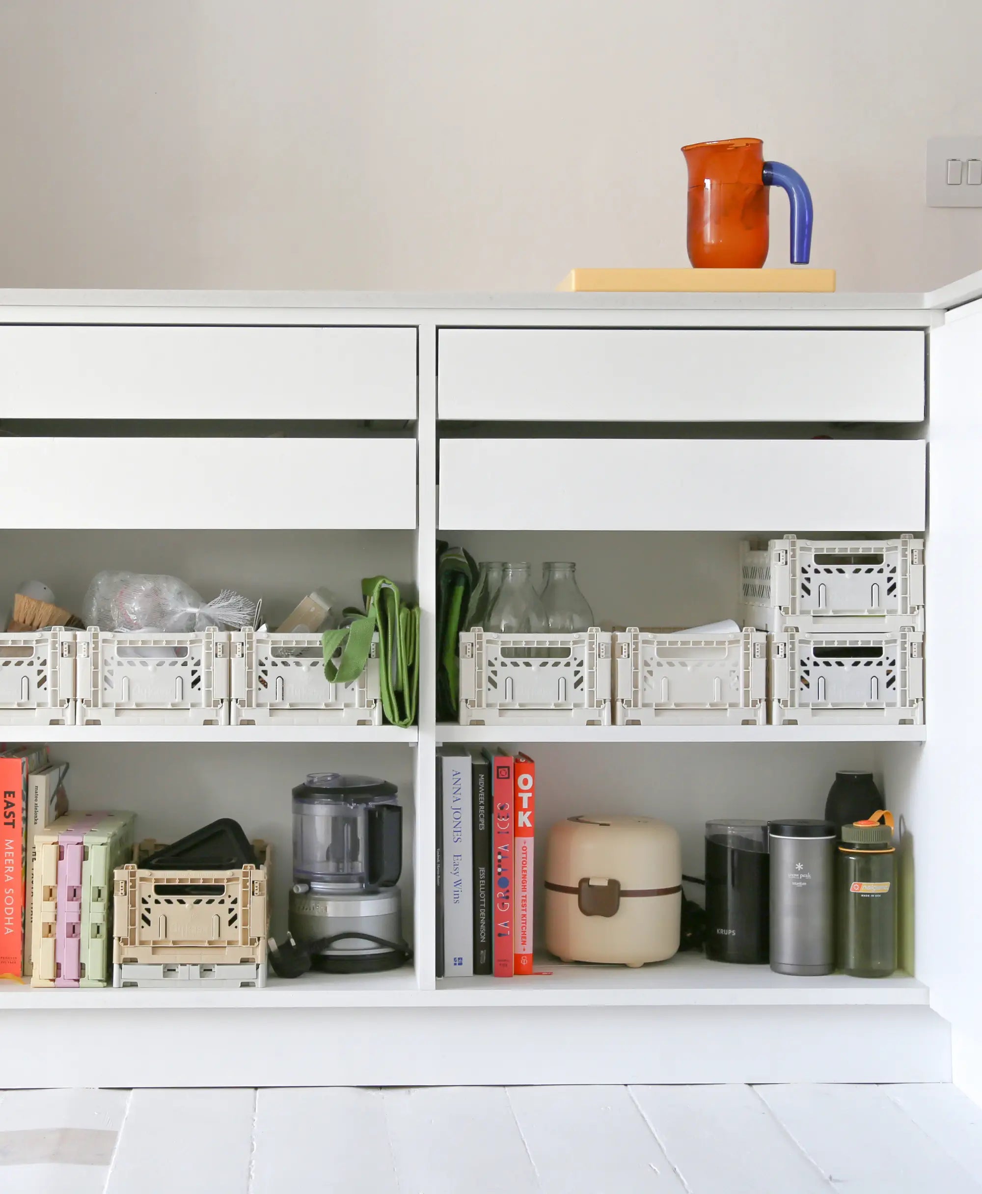 Phthalo studio_Edinburgh flat kitchen 04 (1).webp__PID:c4f23009-d118-4b22-84e4-048d2d4713a3